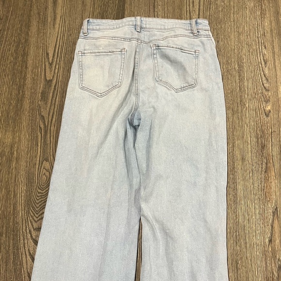 So Super High Rise Wide Leg Jeans Distressed Denim Light Wash Juniors Size 9 - Picture 11 of 11